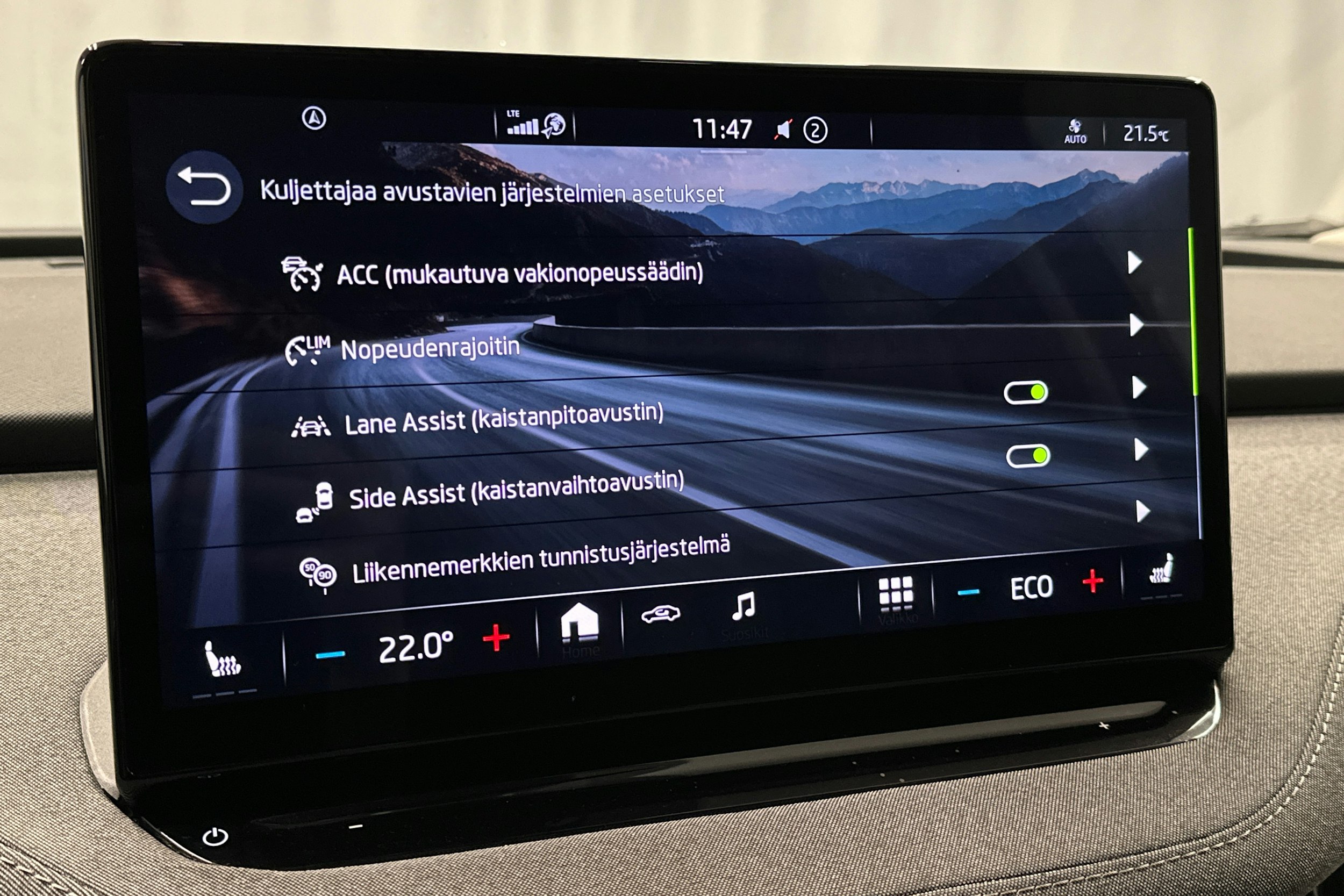 sininen Skoda Enyaq 2022 kuva 23.
