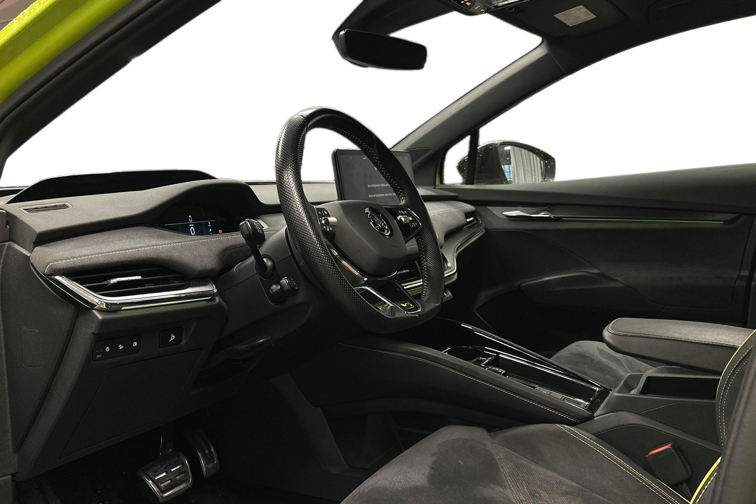 vihreä Skoda Enyaq 2022 kuva 3.