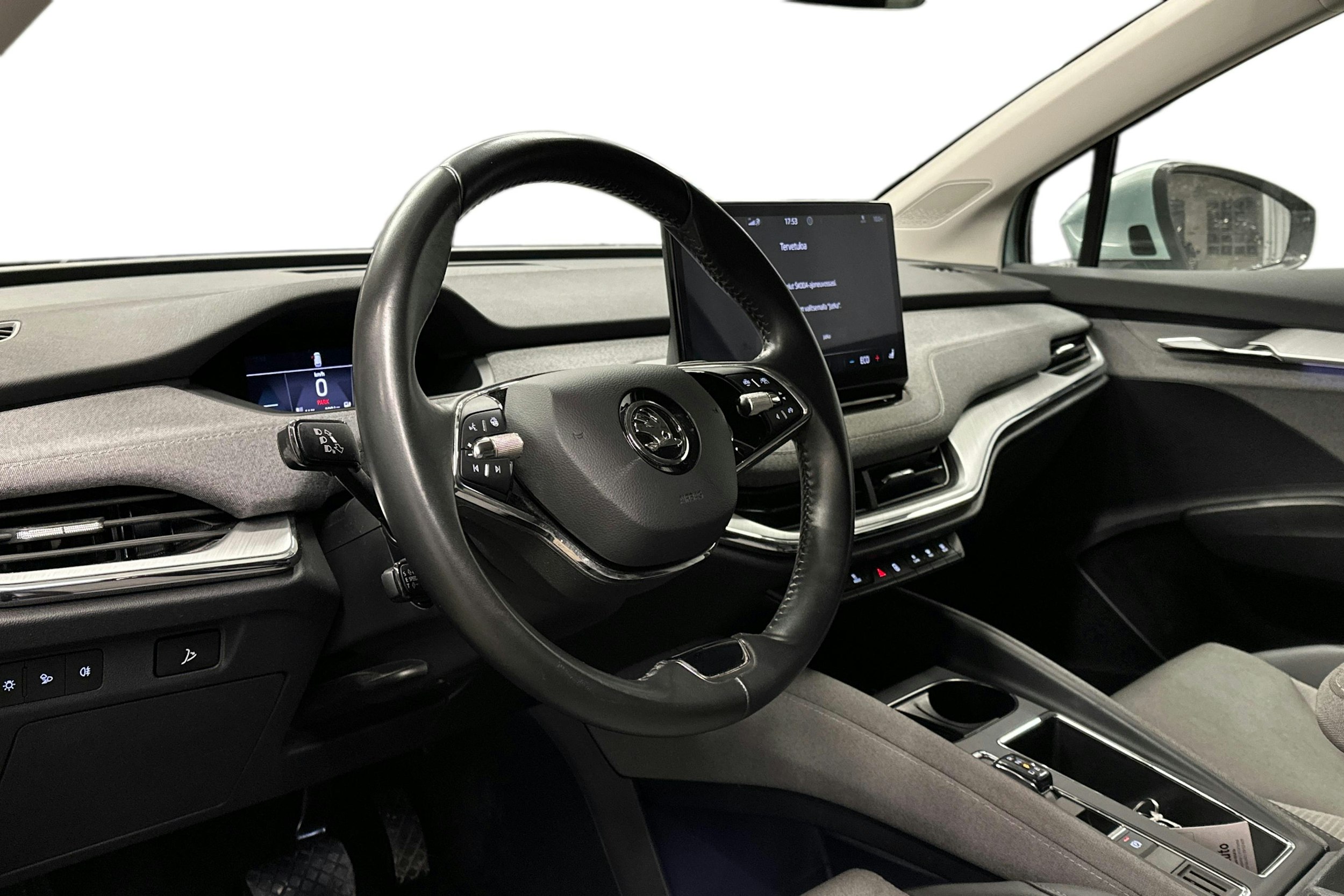 sininen Skoda Enyaq 2022 kuva 3.