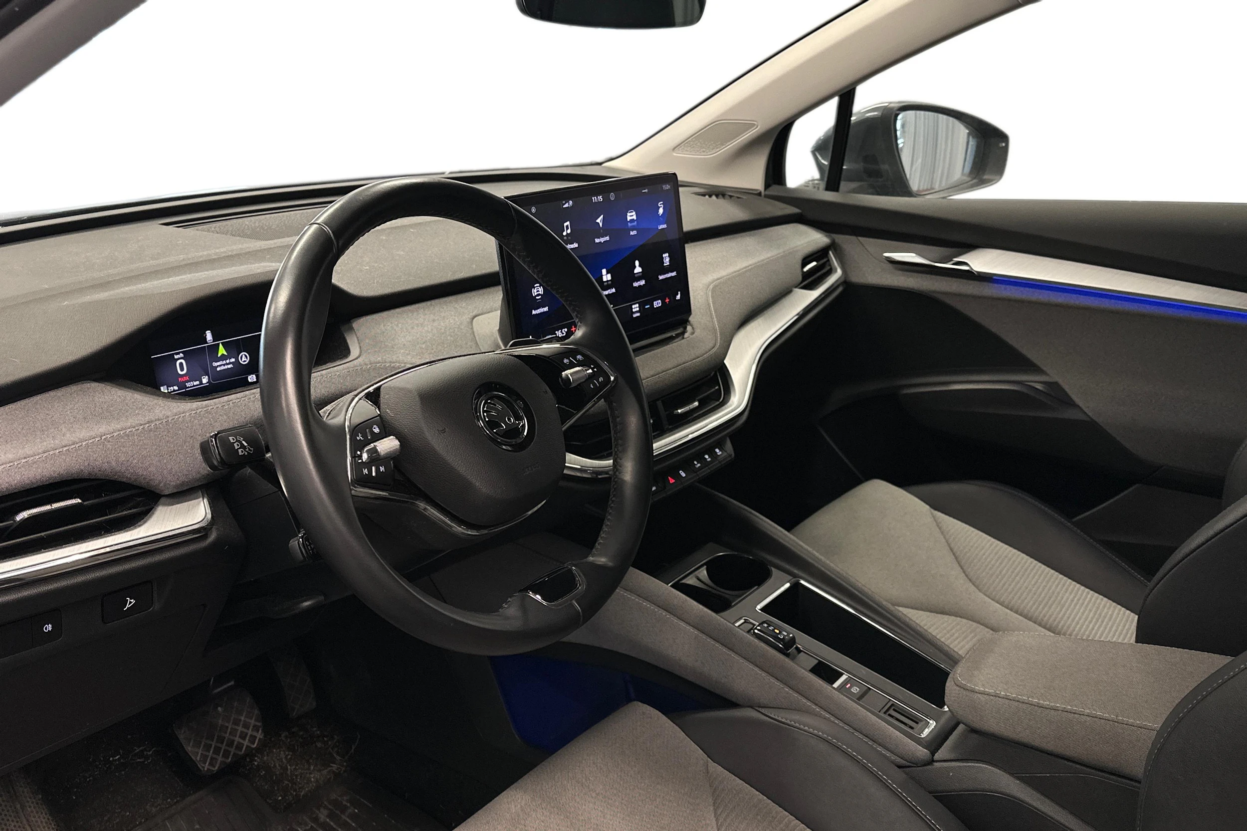 harmaa Skoda Enyaq 2022 kuva 3.