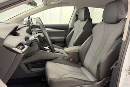 valkoinen Skoda Enyaq 2022 kuva 14.