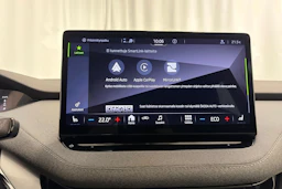 valkoinen Skoda Enyaq 2022 kuva 20.