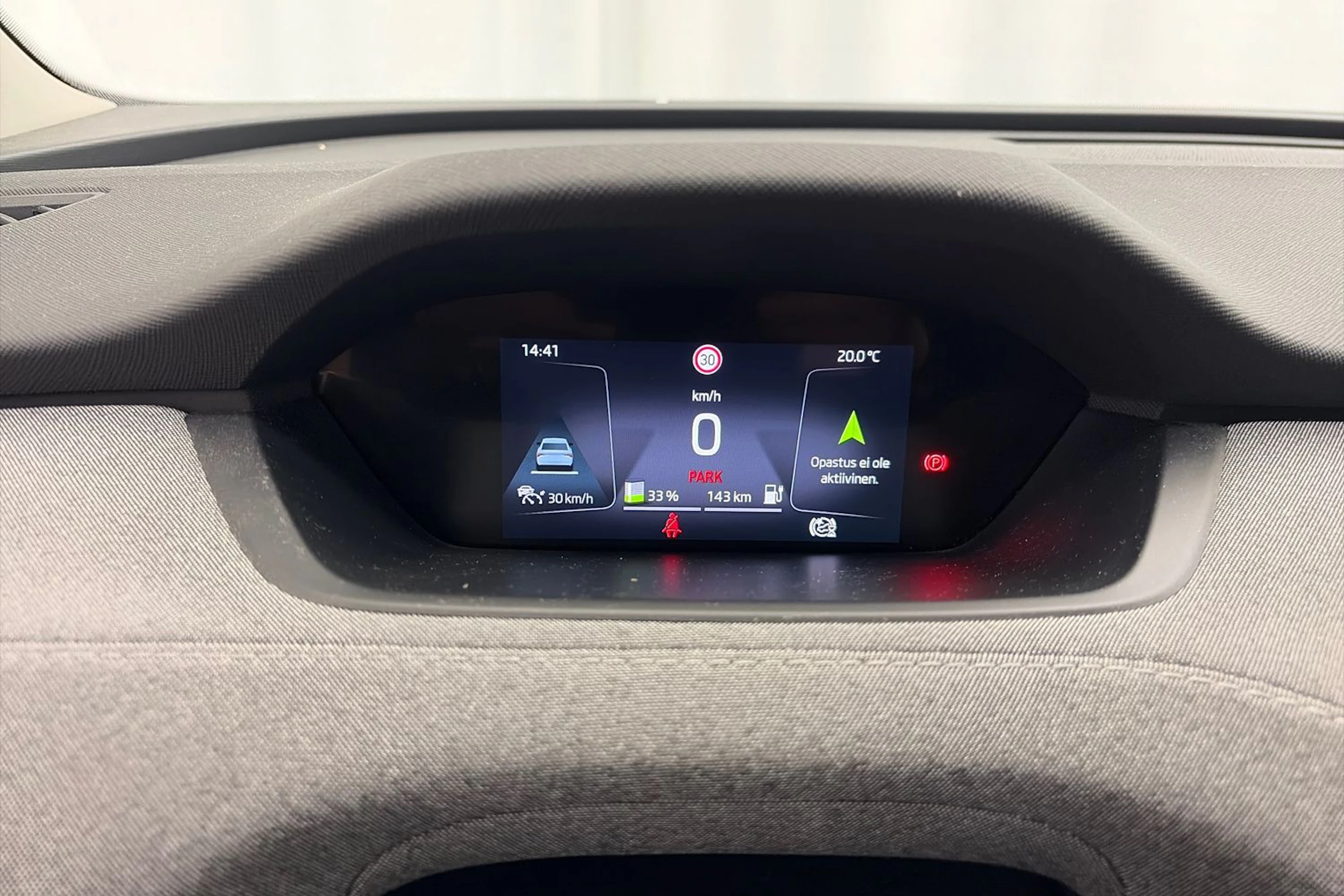harmaa Skoda Enyaq 2022 kuva 15.
