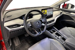 met. punainen Skoda Enyaq 2022 kuva 7.