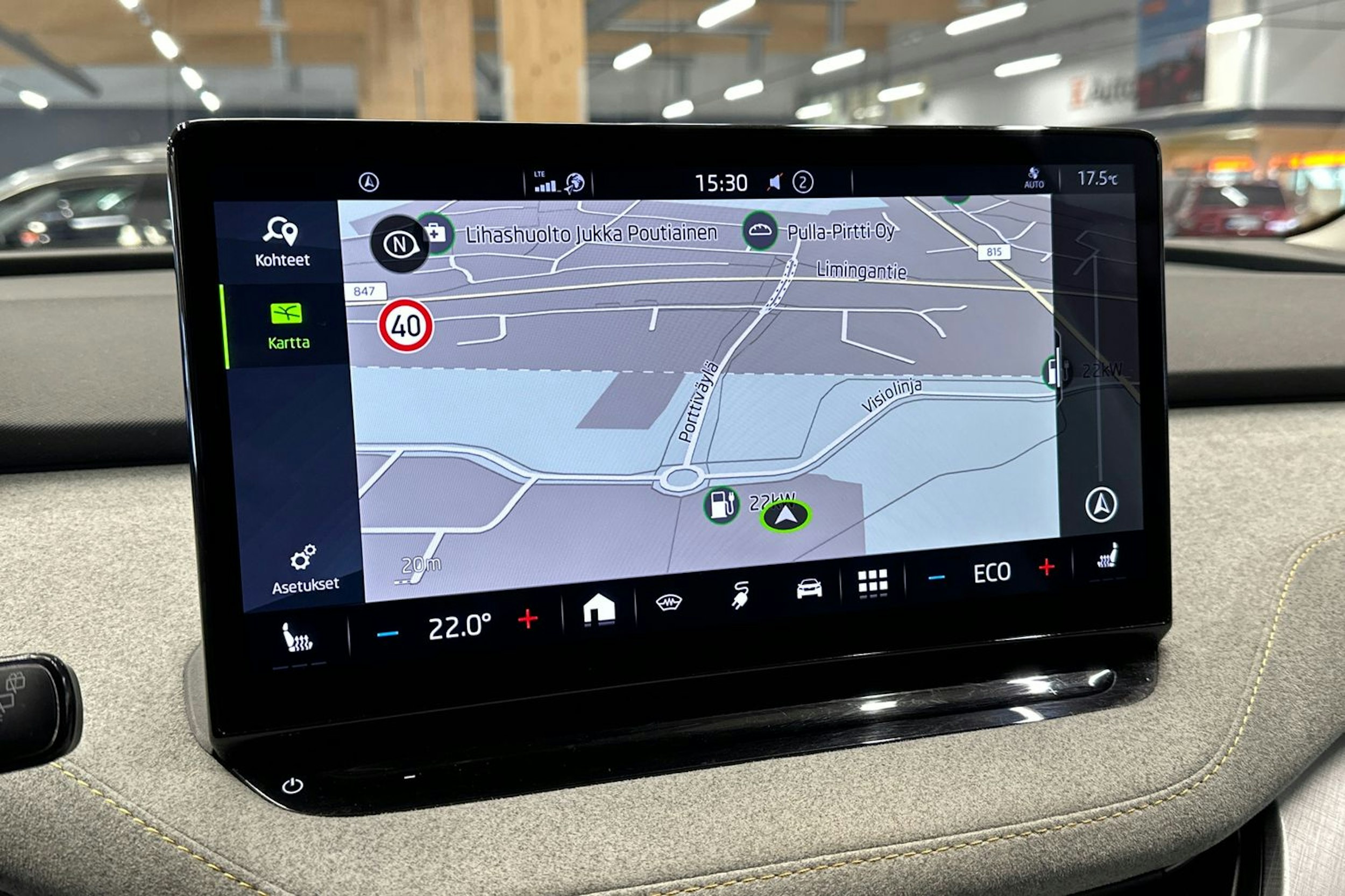 met. punainen Skoda Enyaq 2022 kuva 20.