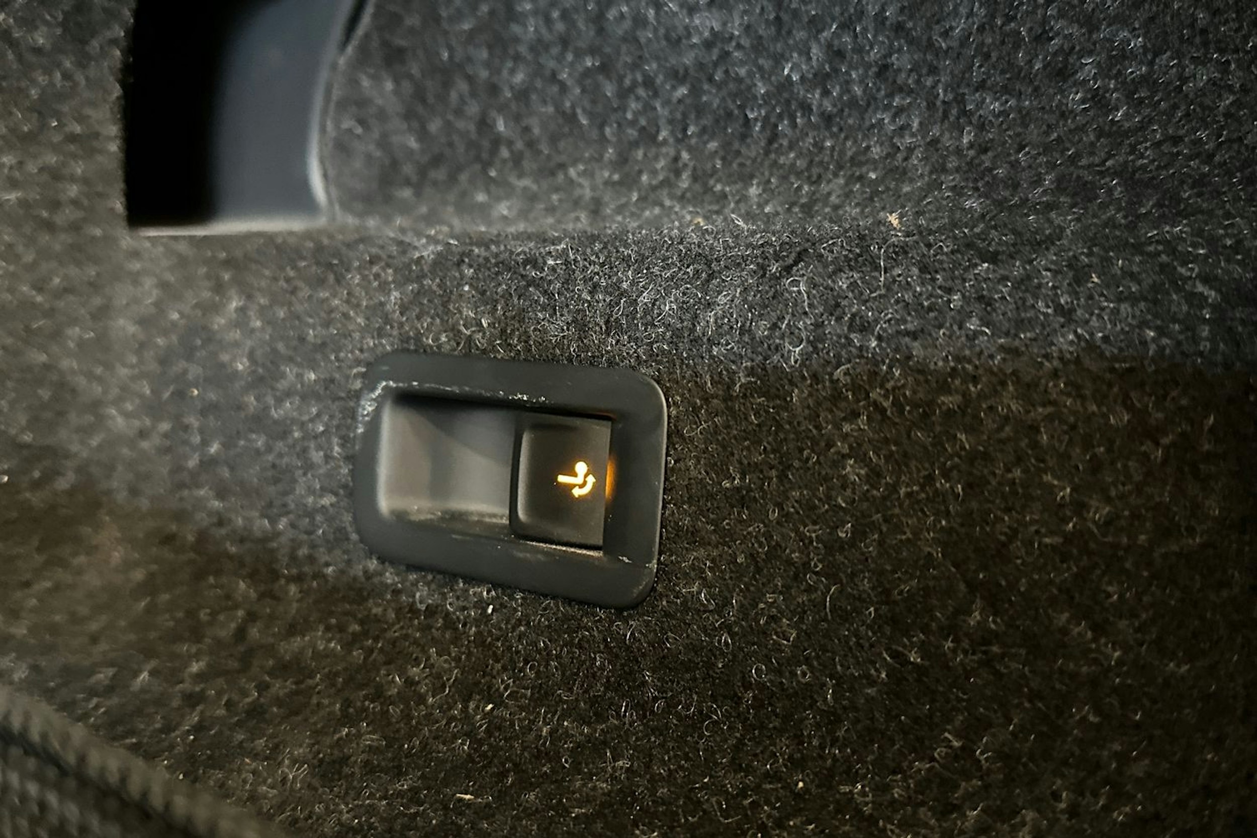 met. punainen Skoda Enyaq 2022 kuva 35.