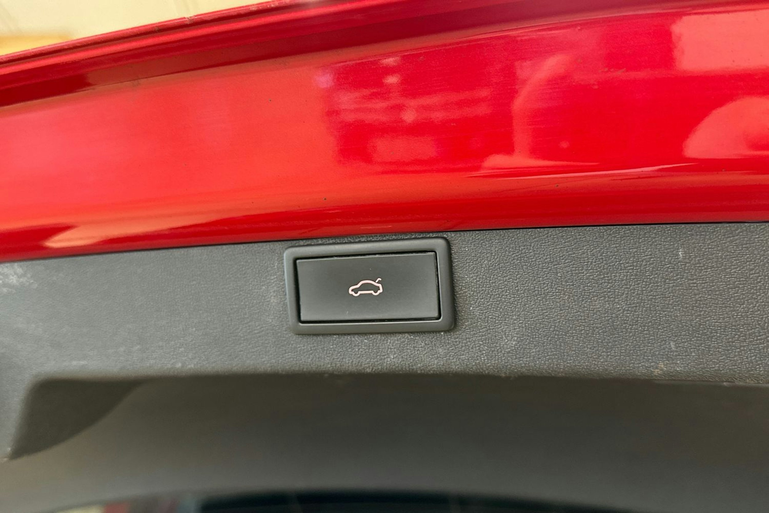 met. punainen Skoda Enyaq 2022 kuva 36.