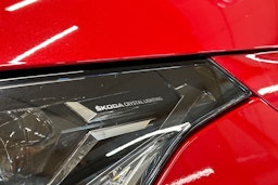met. punainen Skoda Enyaq 2022 kuva 37.