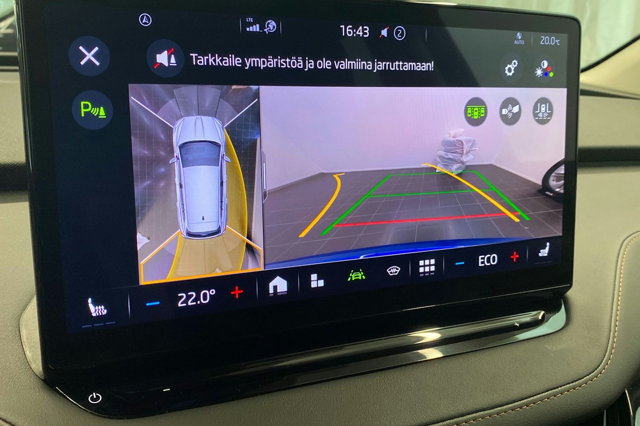 Sininen Skoda Enyaq 2022 kuva 26.