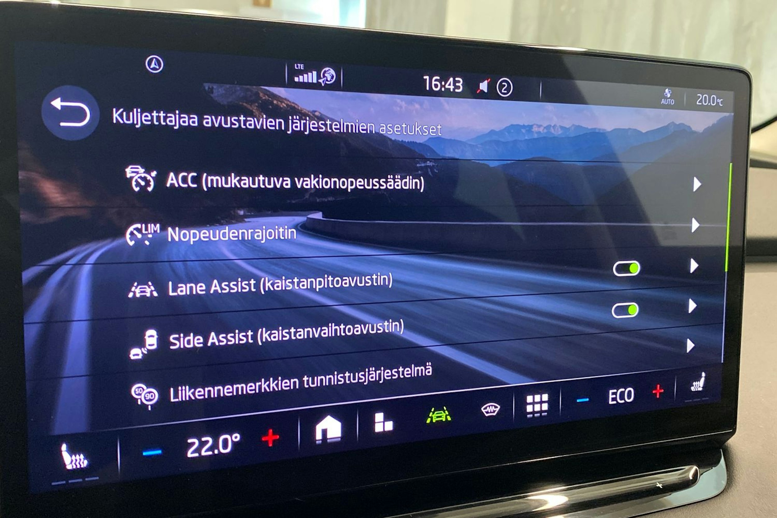 Sininen Skoda Enyaq 2022 kuva 27.