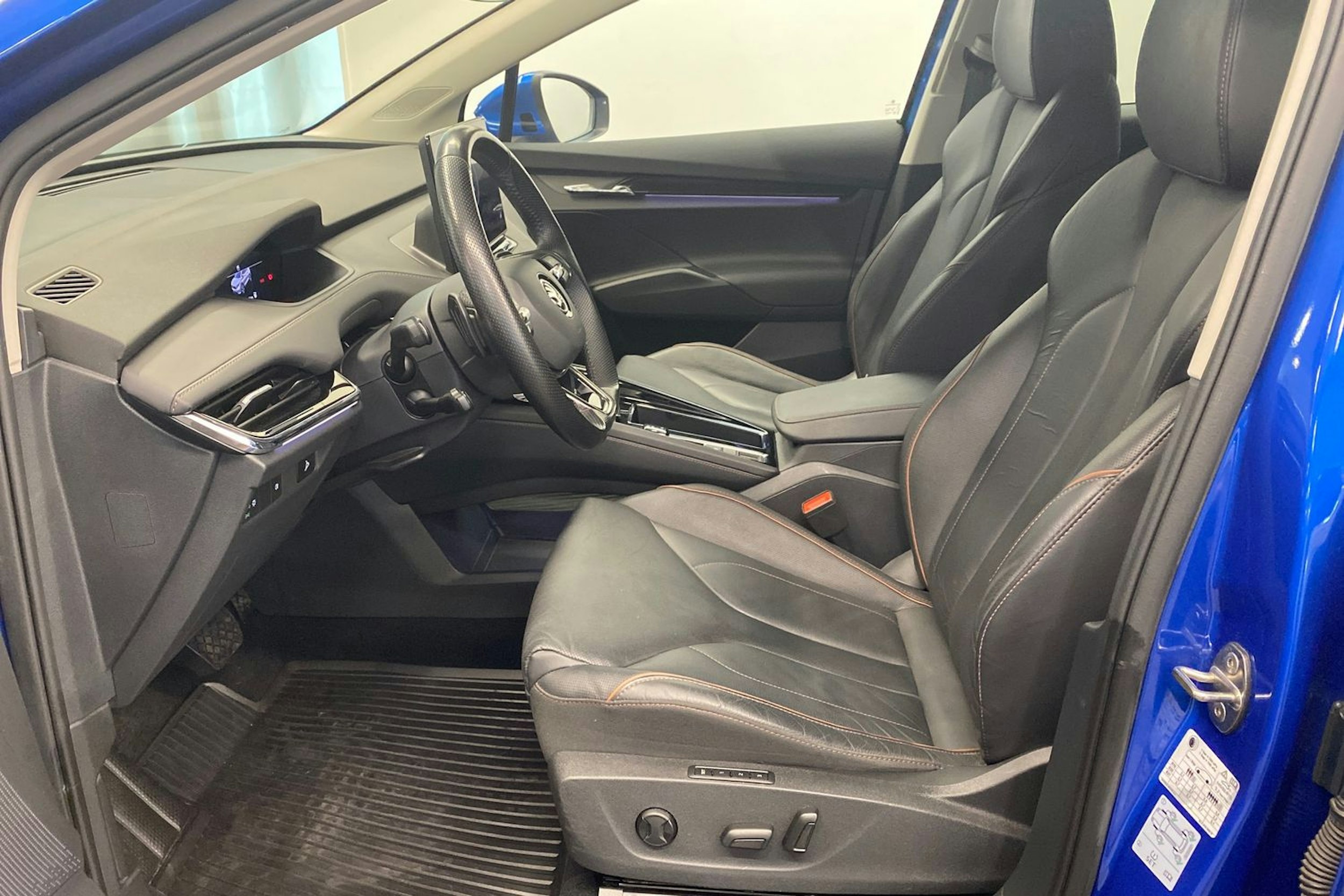 Sininen Skoda Enyaq 2022 kuva 30.