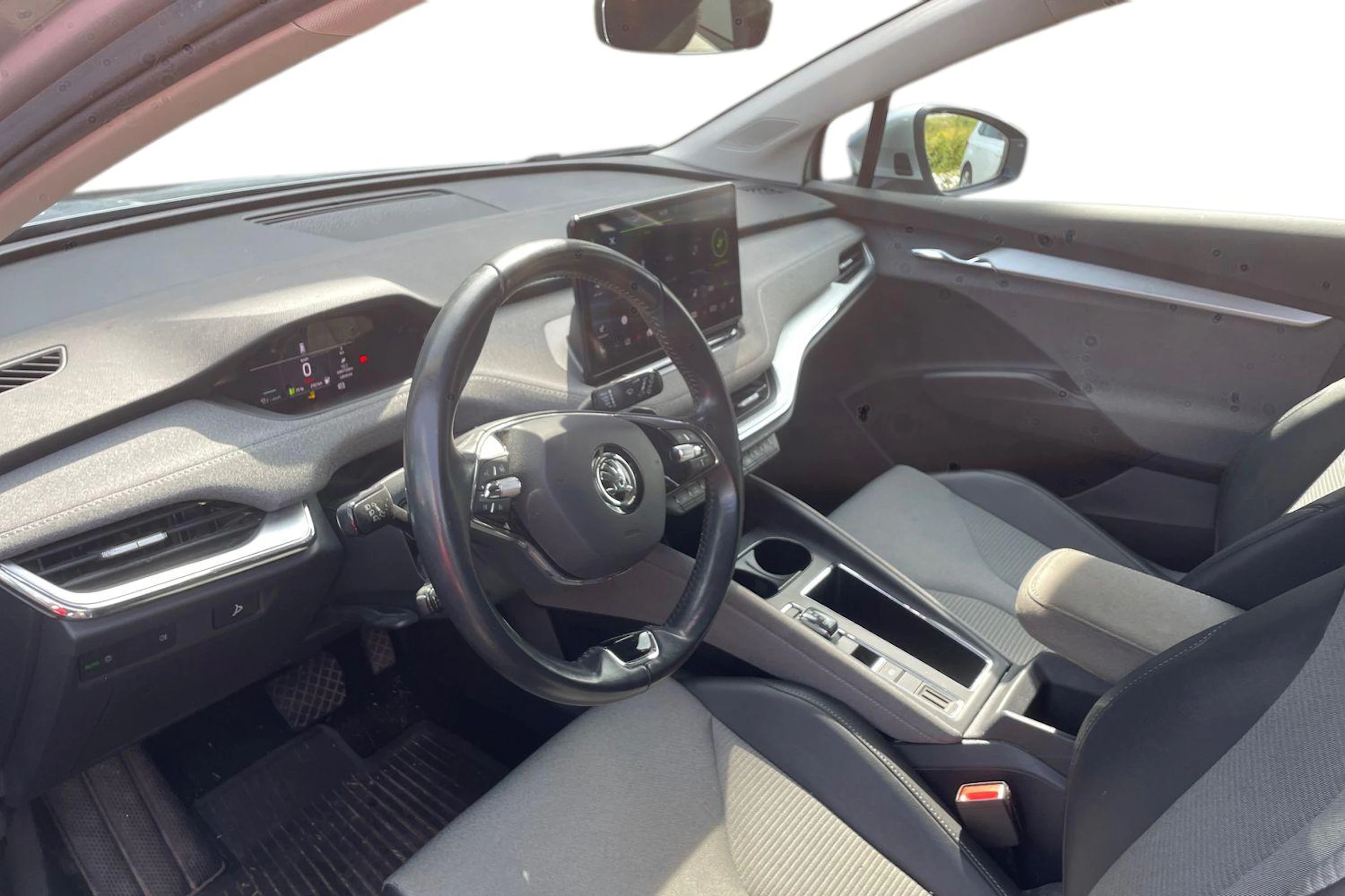 harmaa Skoda Enyaq 2022 kuva 3.
