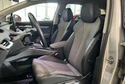 harmaa Skoda Enyaq 2022 kuva 11.