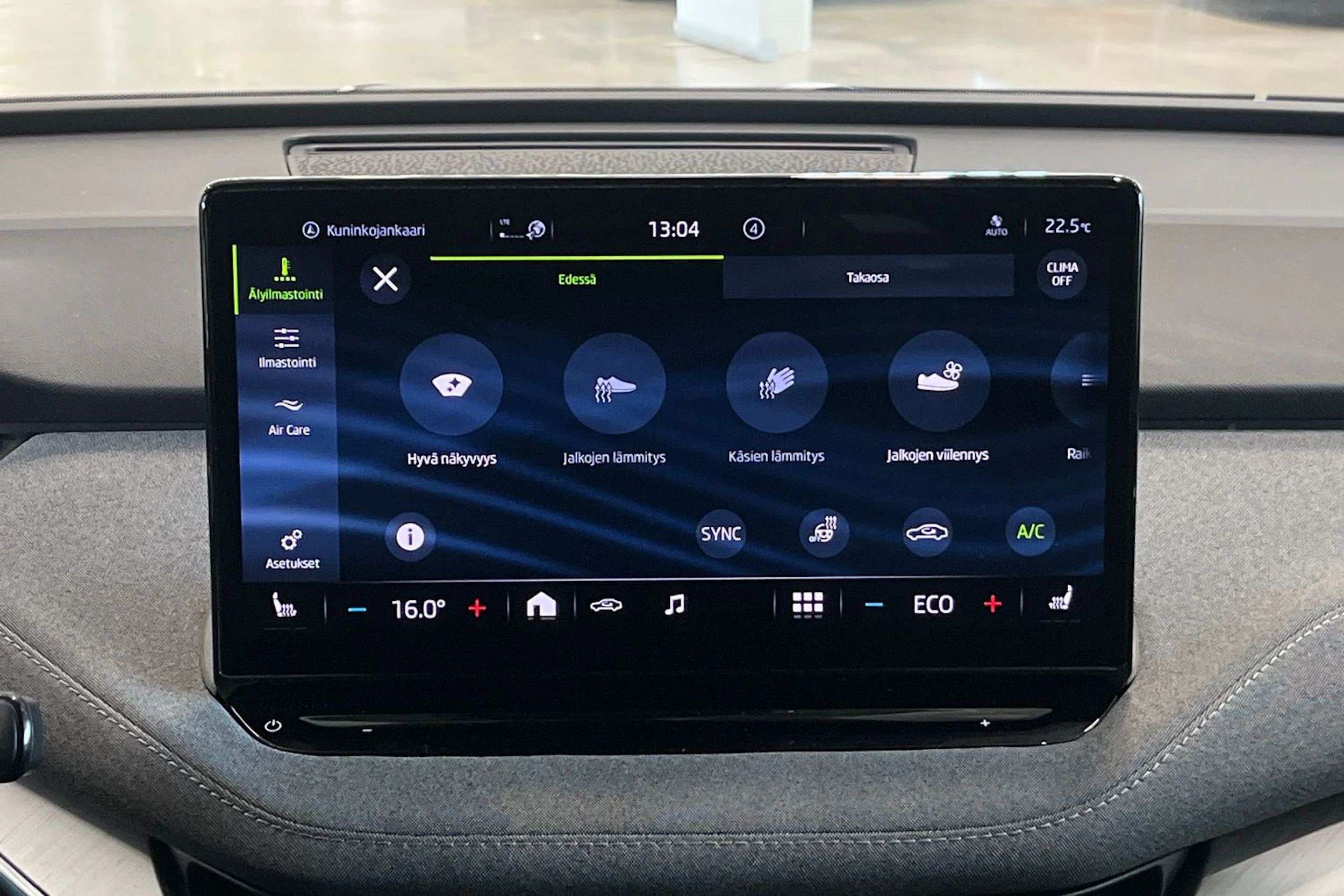harmaa Skoda Enyaq 2022 kuva 27.
