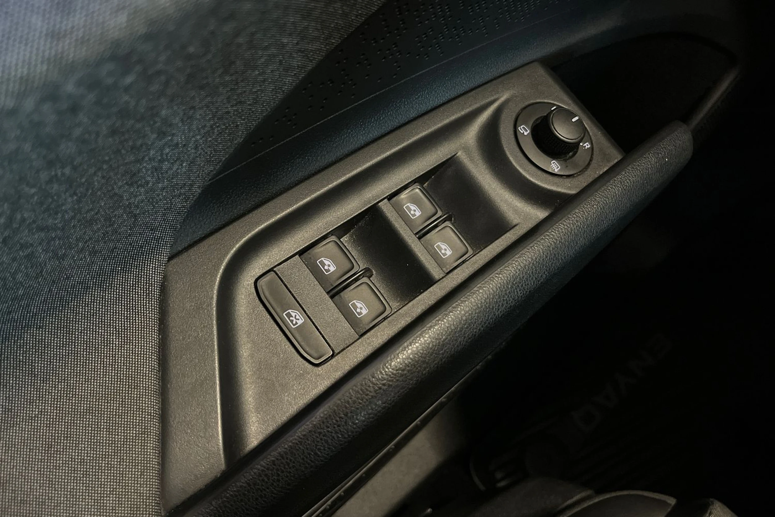 harmaa Skoda Enyaq 2022 kuva 31.
