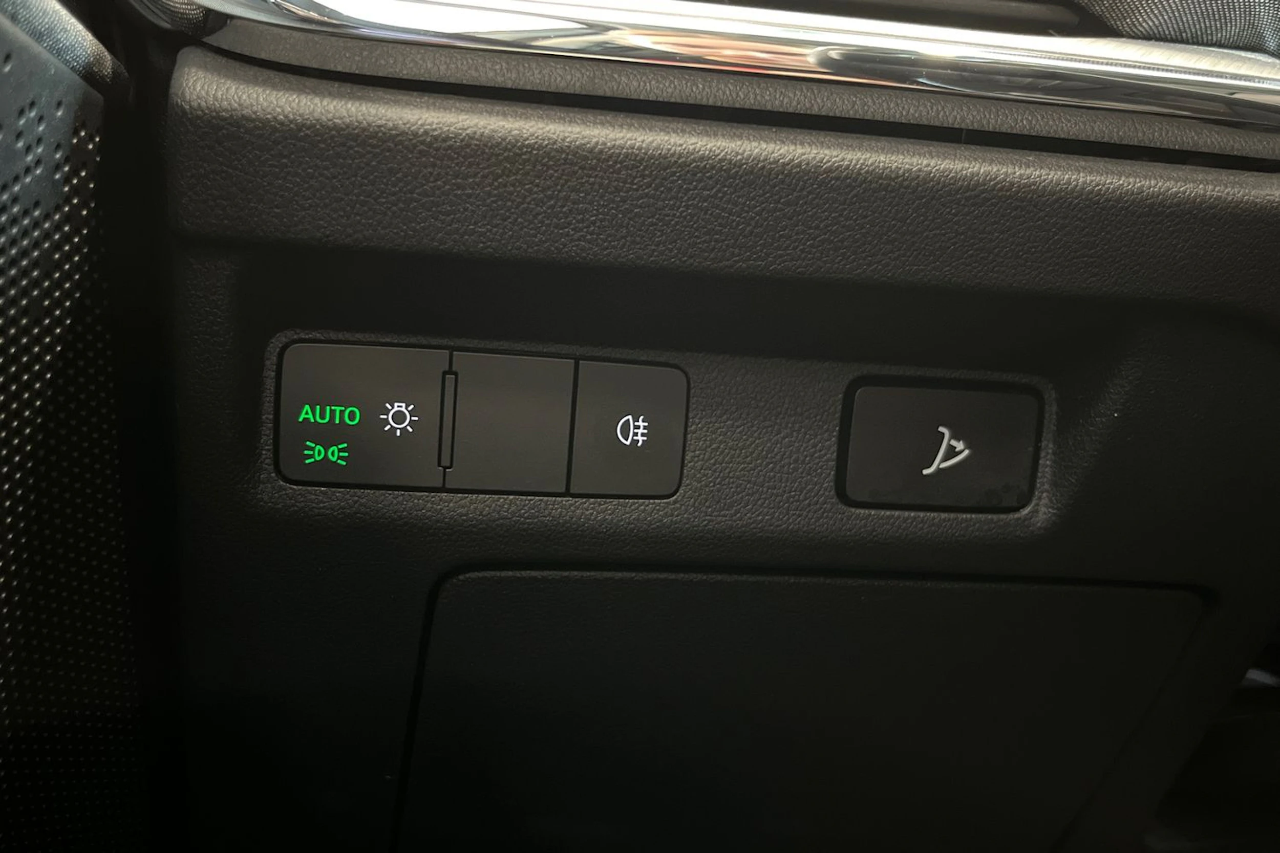 harmaa Skoda Enyaq 2022 kuva 32.