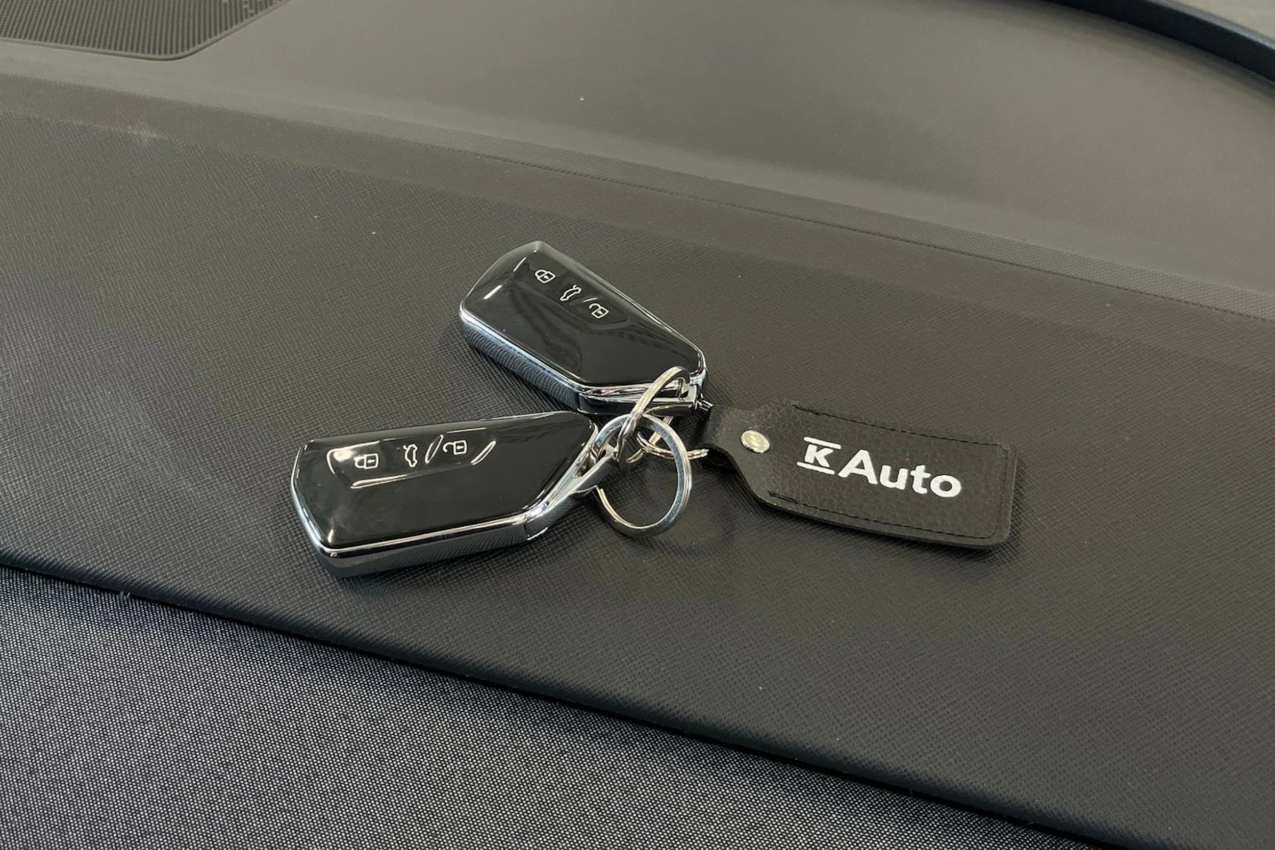 harmaa Skoda Enyaq 2022 kuva 35.