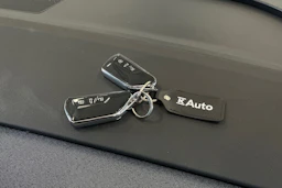 harmaa Skoda Enyaq 2022 kuva 35.