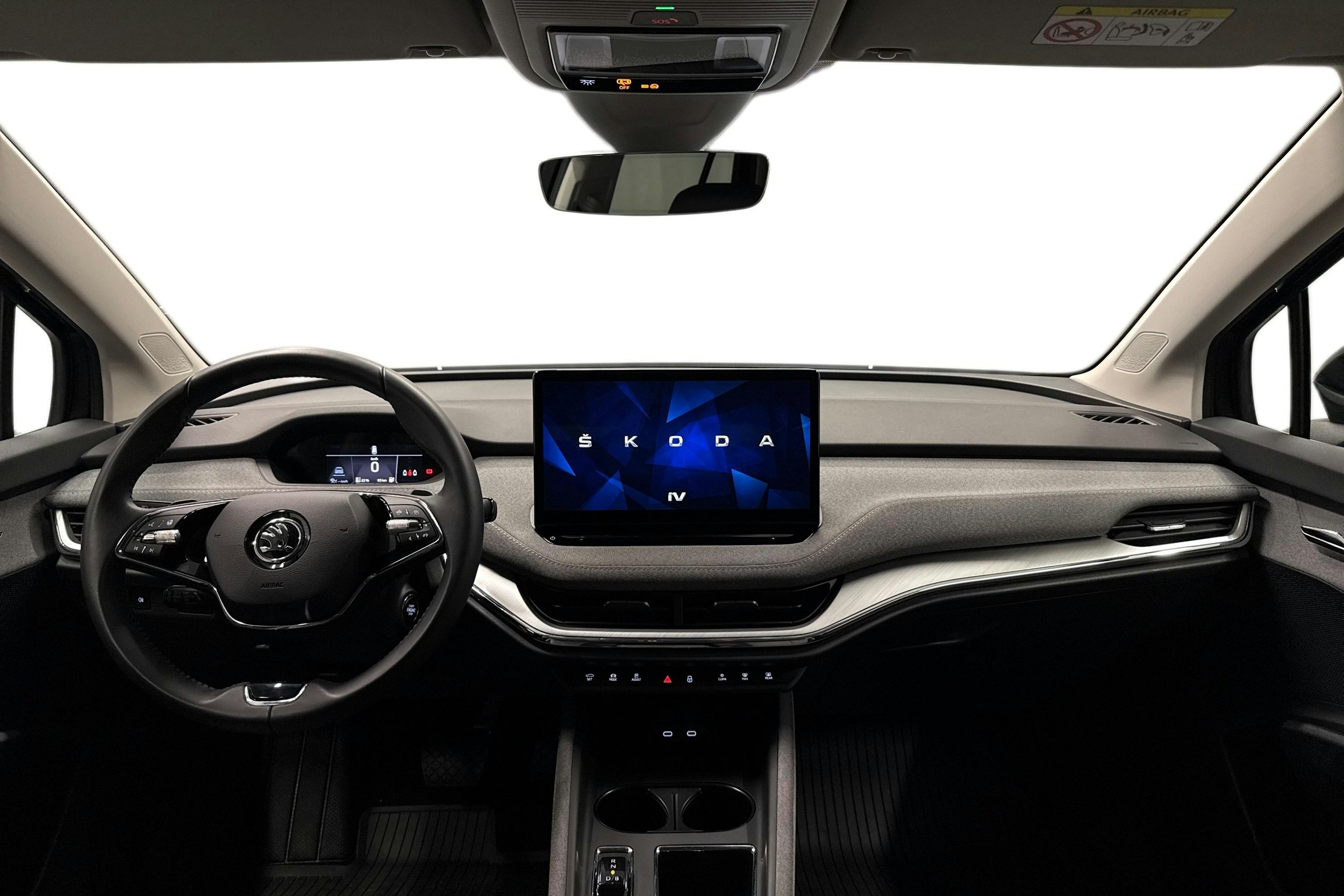 musta Skoda Enyaq 2022 kuva 9.
