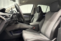 musta Skoda Enyaq 2022 kuva 23.