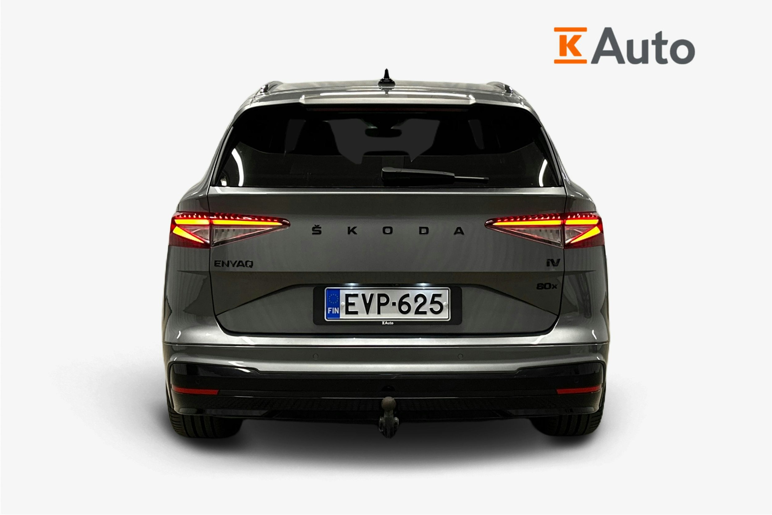 harmaa Skoda Enyaq 2022 kuva 3.