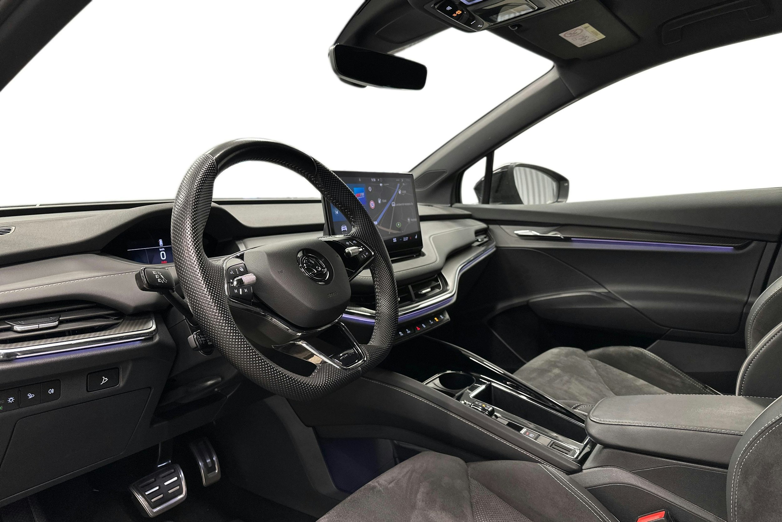 harmaa Skoda Enyaq 2022 kuva 7.