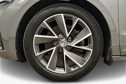 harmaa Skoda Enyaq 2022 kuva 11.