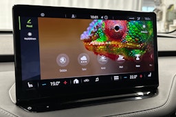 harmaa Skoda Enyaq 2022 kuva 30.