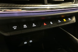 harmaa Skoda Enyaq 2022 kuva 32.