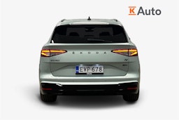 harmaa Skoda Enyaq 2022 kuva 3.
