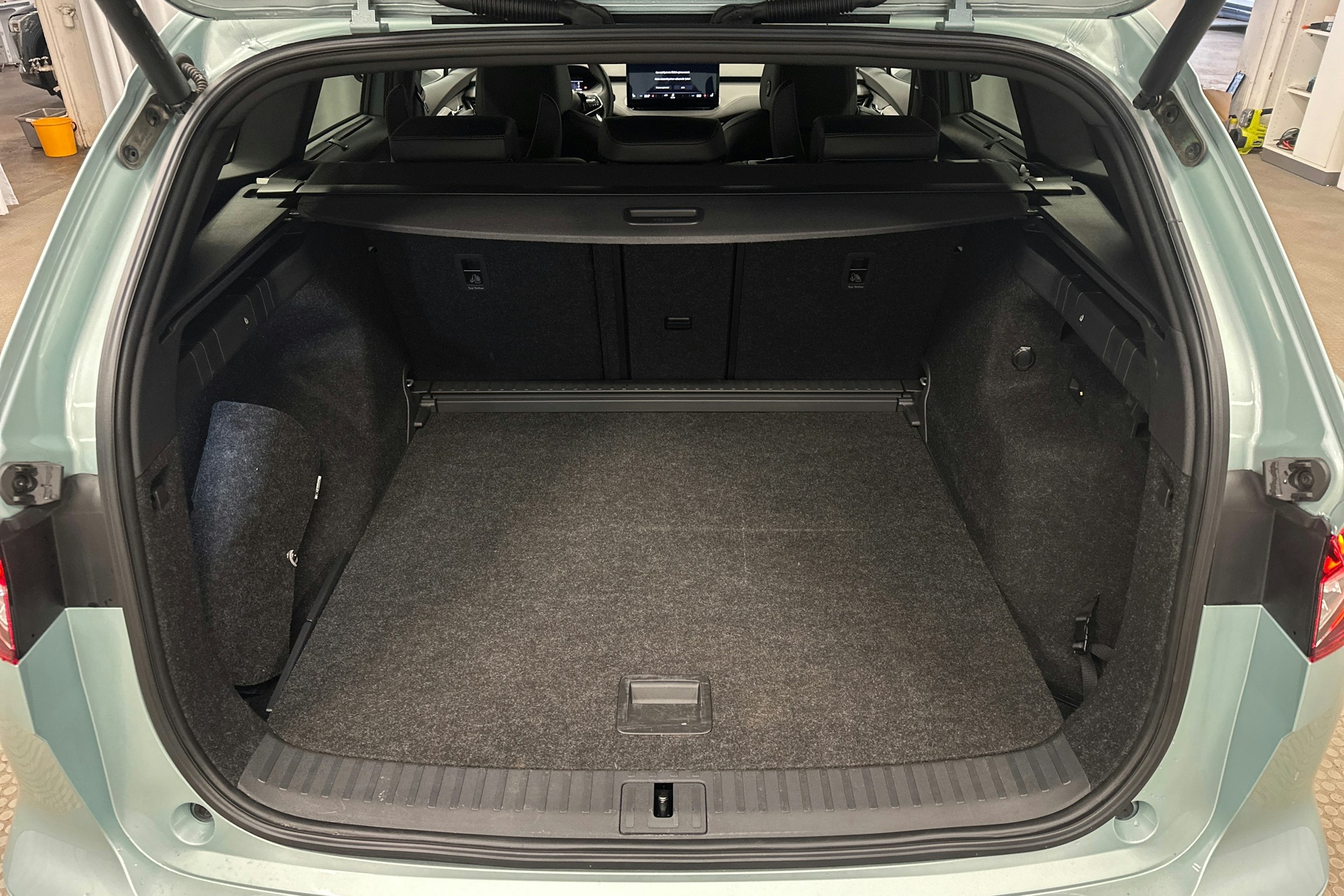 harmaa Skoda Enyaq 2022 kuva 14.