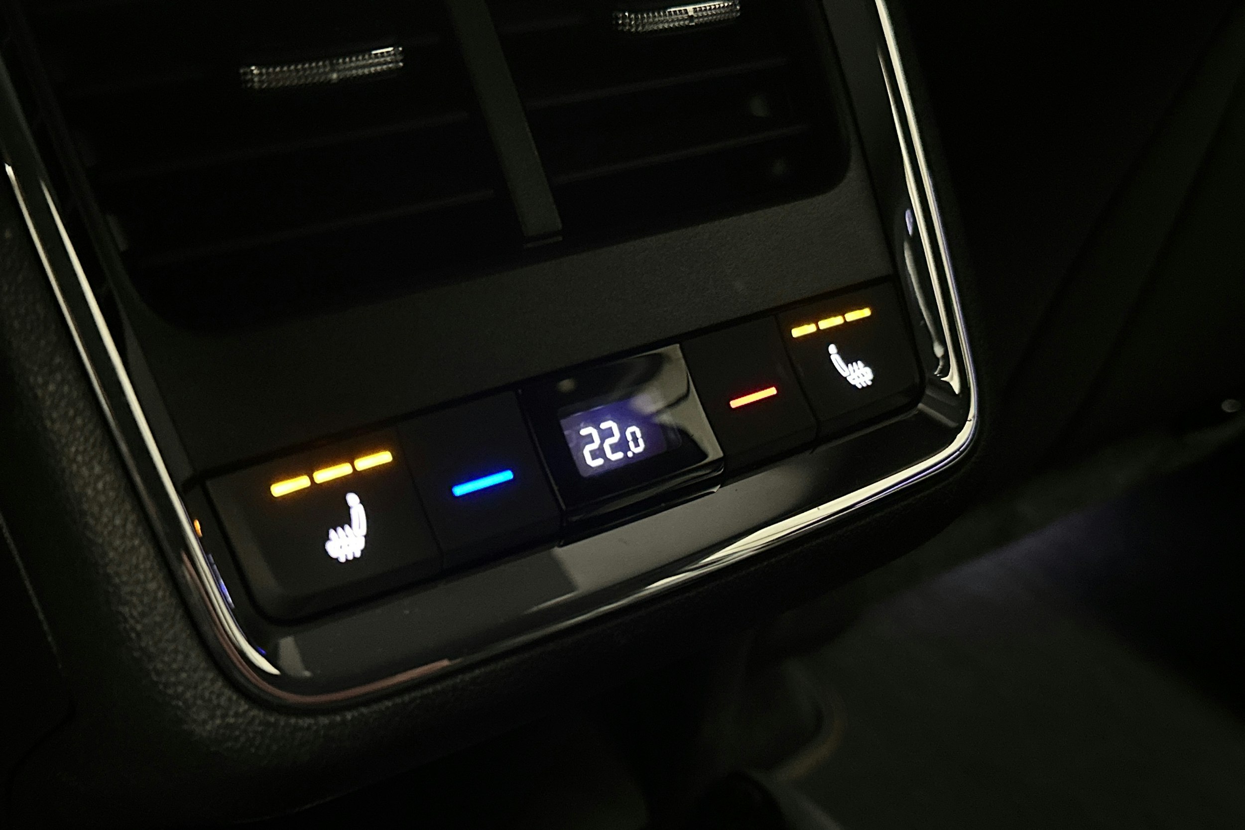 harmaa Skoda Enyaq 2022 kuva 17.