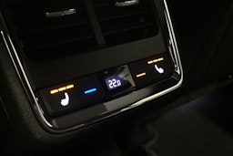 harmaa Skoda Enyaq 2022 kuva 17.
