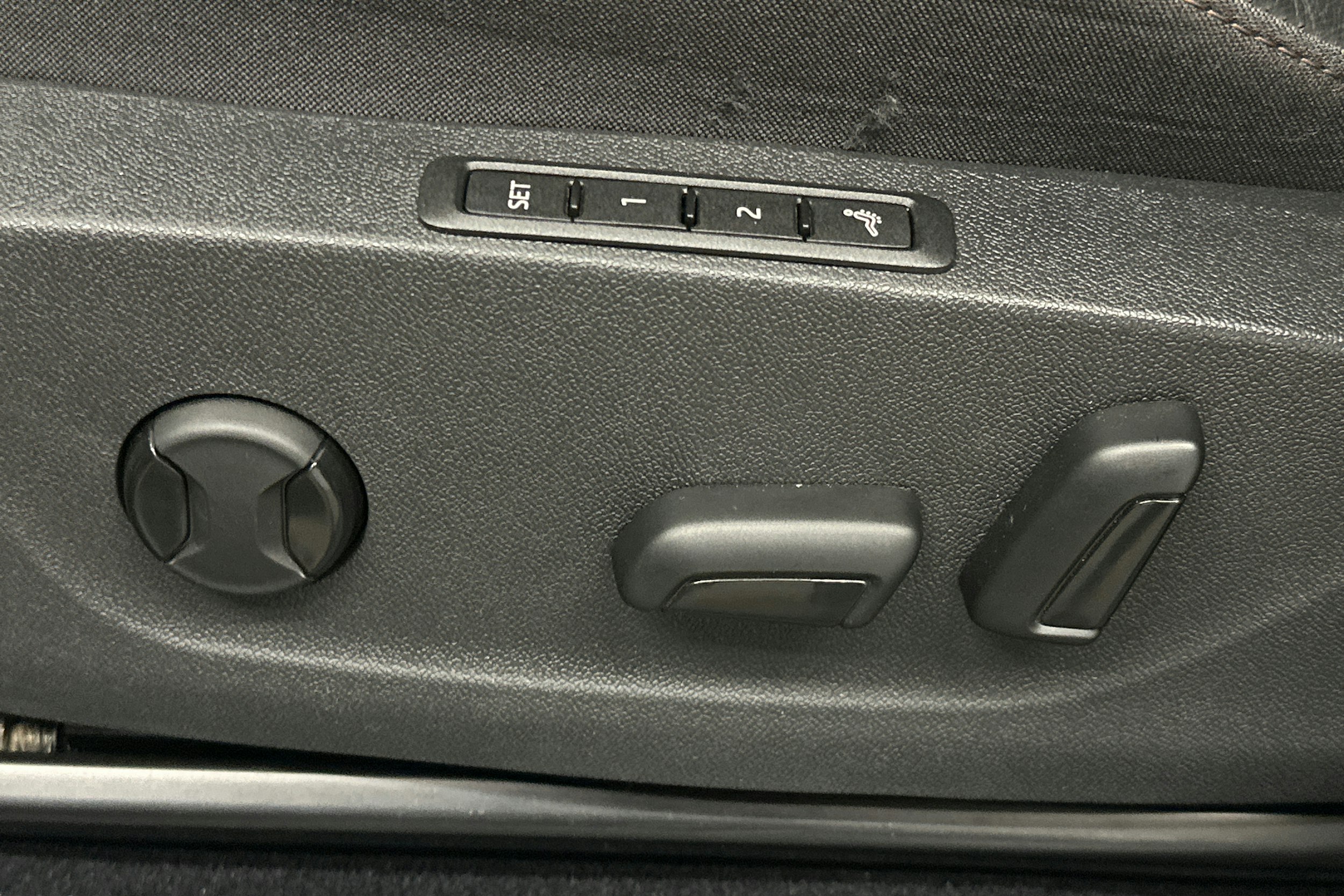 harmaa Skoda Enyaq 2022 kuva 19.