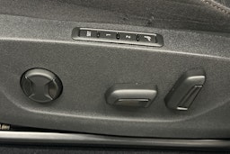 harmaa Skoda Enyaq 2022 kuva 19.