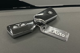 harmaa Skoda Enyaq 2022 kuva 36.