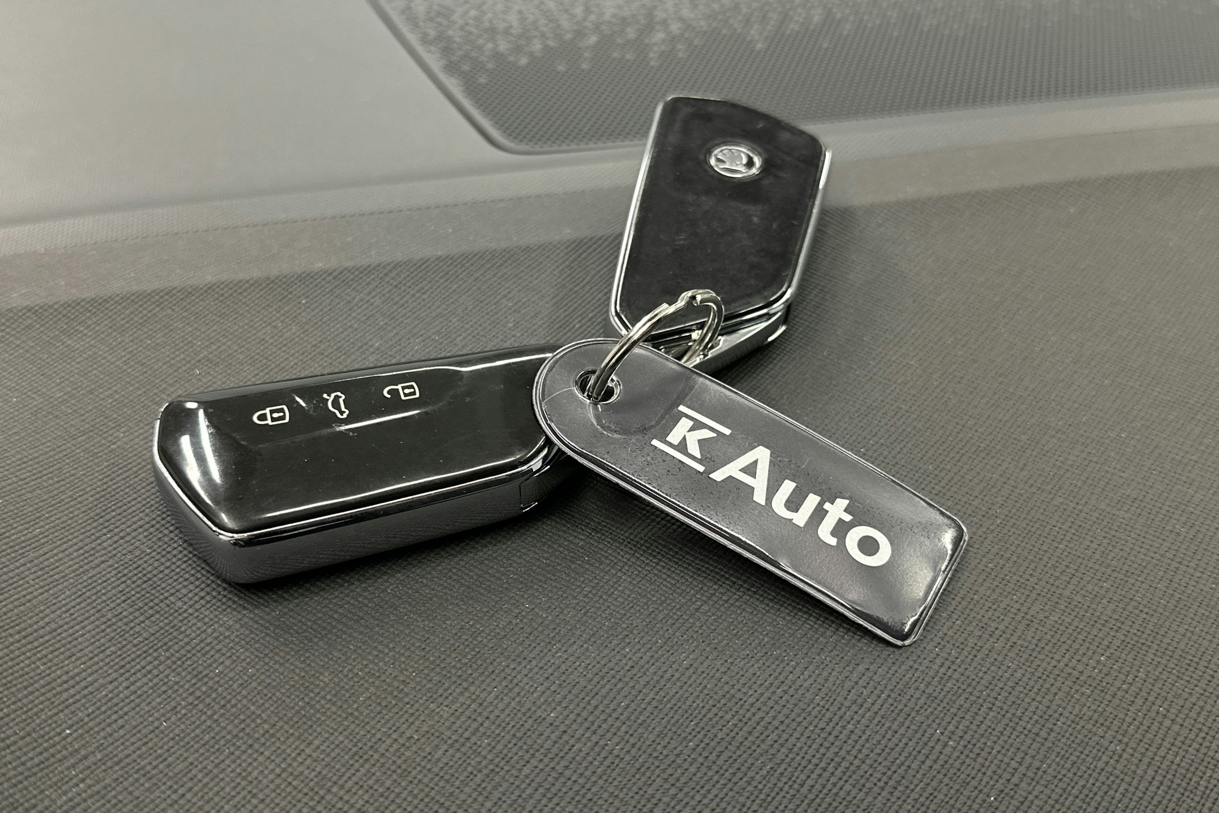 hopea Skoda Enyaq 2022 kuva 33.