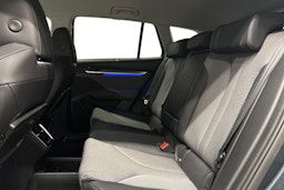 harmaa Skoda Enyaq 2022 kuva 10.