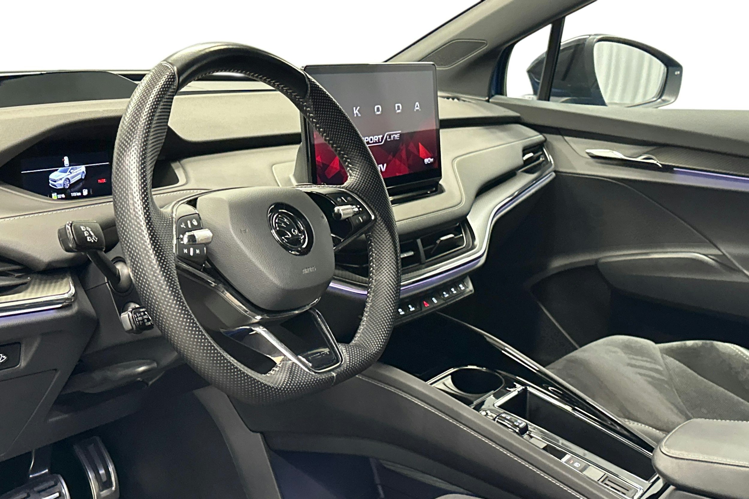 sininen Skoda Enyaq 2022 kuva 7.