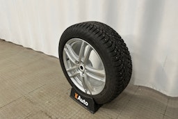 sininen Skoda Enyaq 2022 kuva 13.