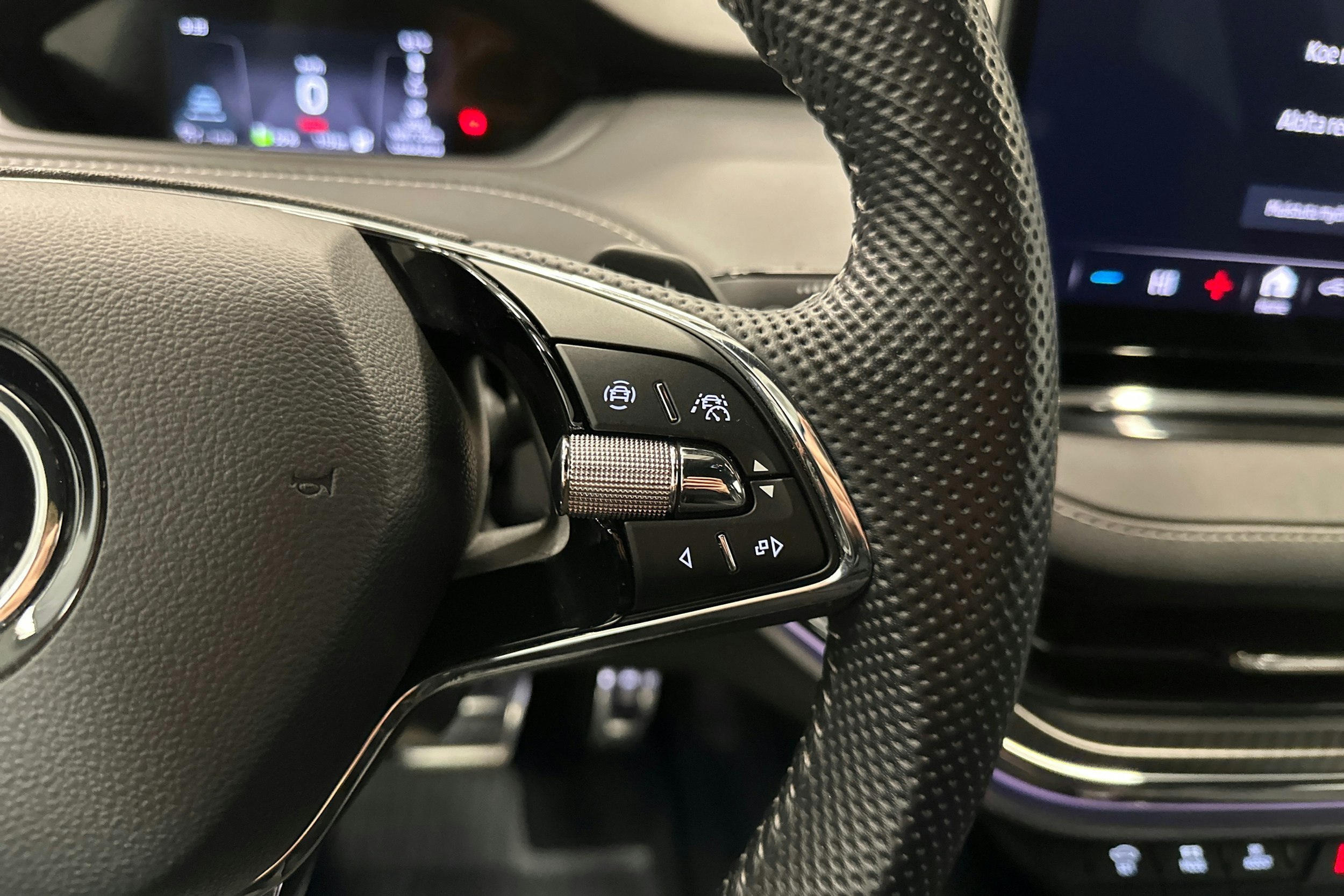 sininen Skoda Enyaq 2022 kuva 15.