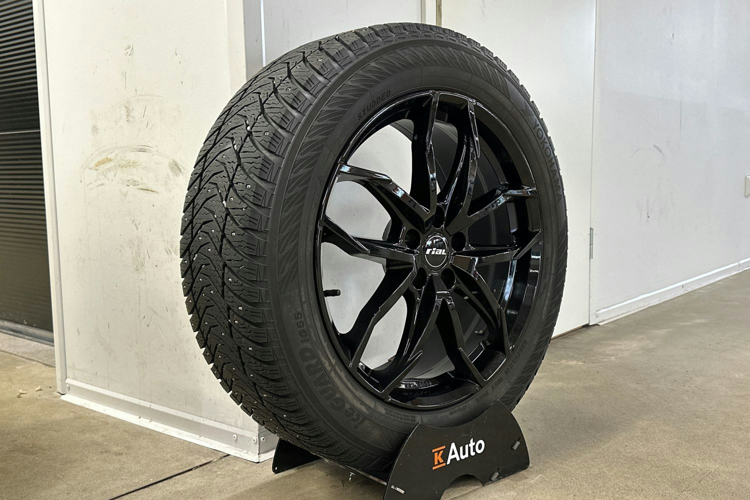 vihreä Skoda Enyaq 2022 kuva 10.