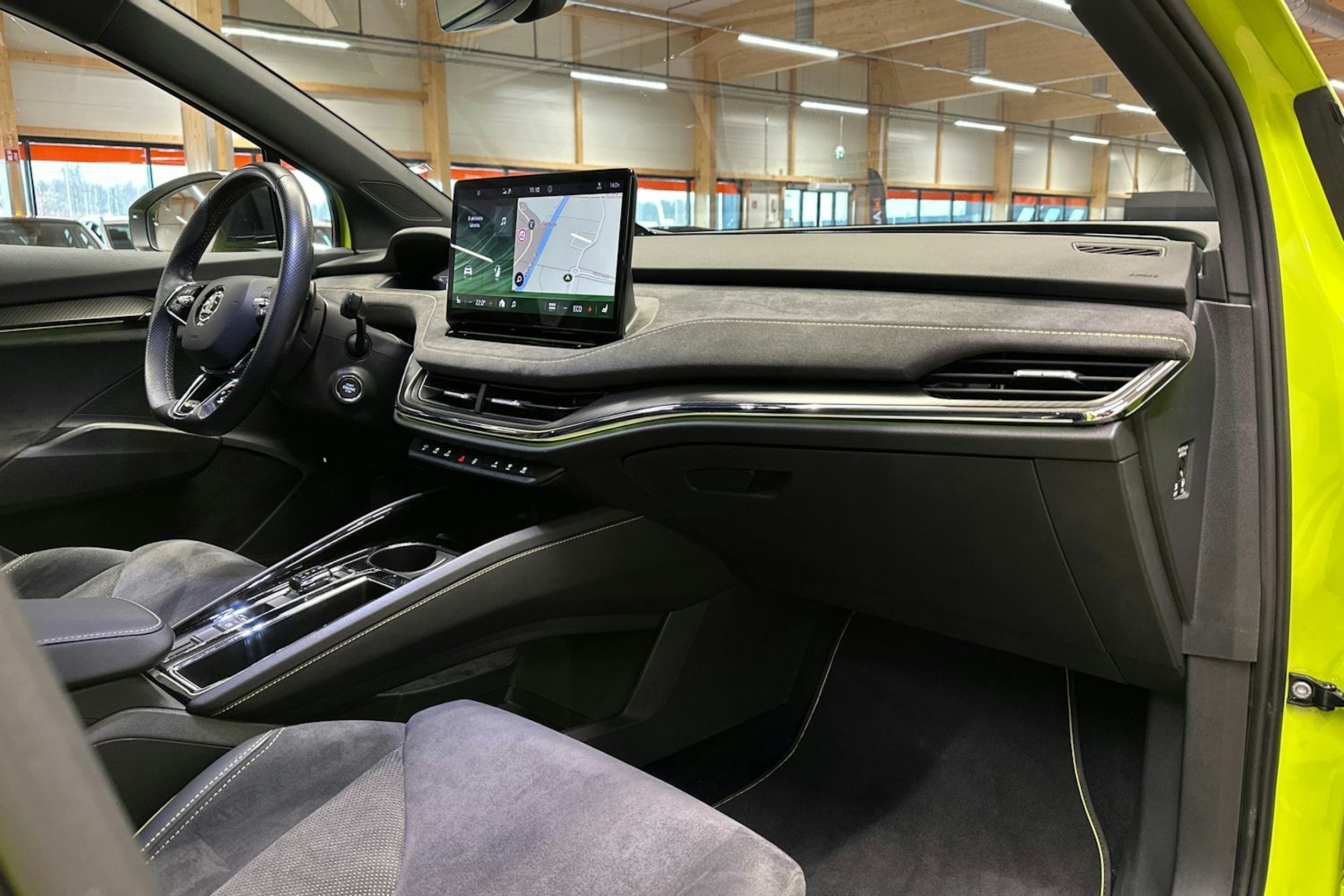 vihreä Skoda Enyaq 2022 kuva 11.