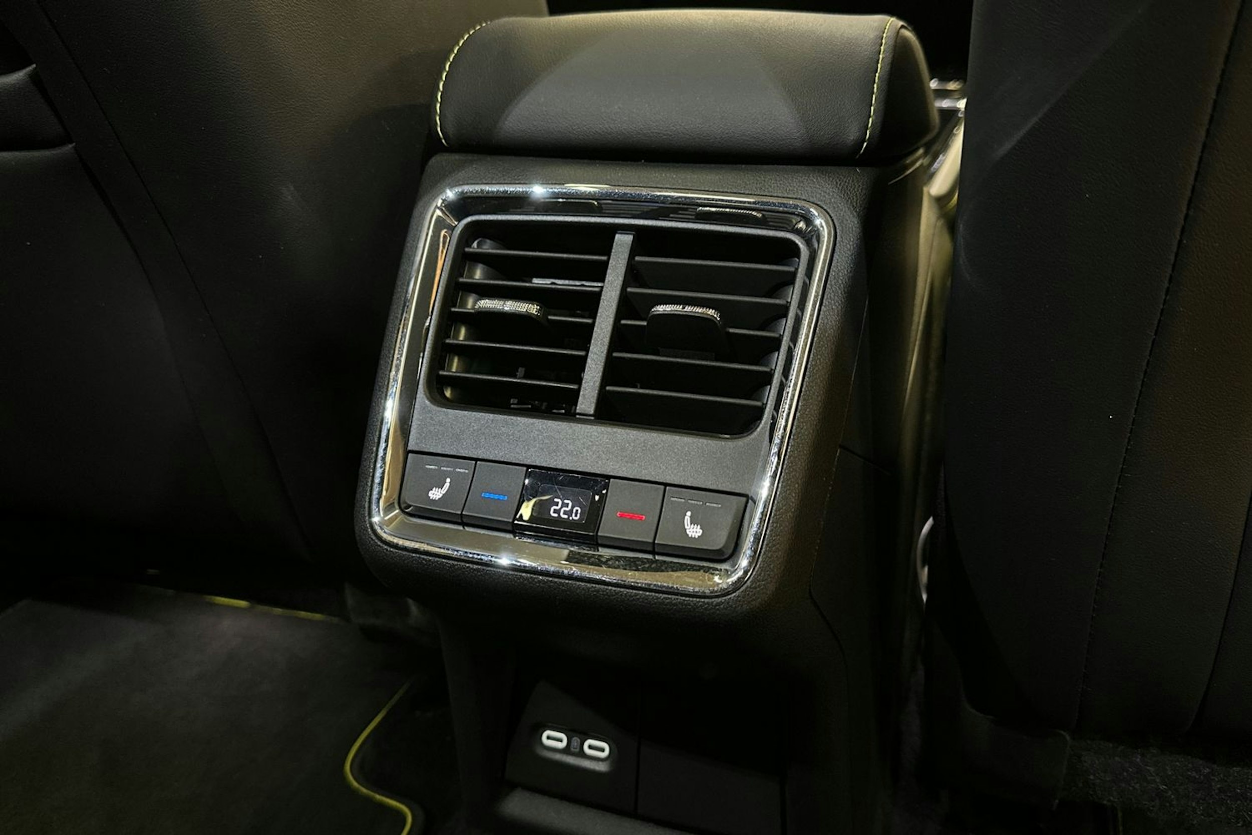 vihreä Skoda Enyaq 2022 kuva 15.