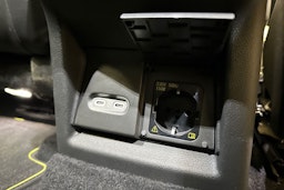 vihreä Skoda Enyaq 2022 kuva 16.