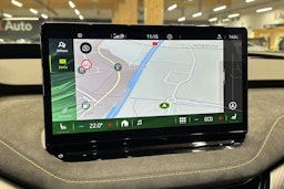 vihreä Skoda Enyaq 2022 kuva 21.