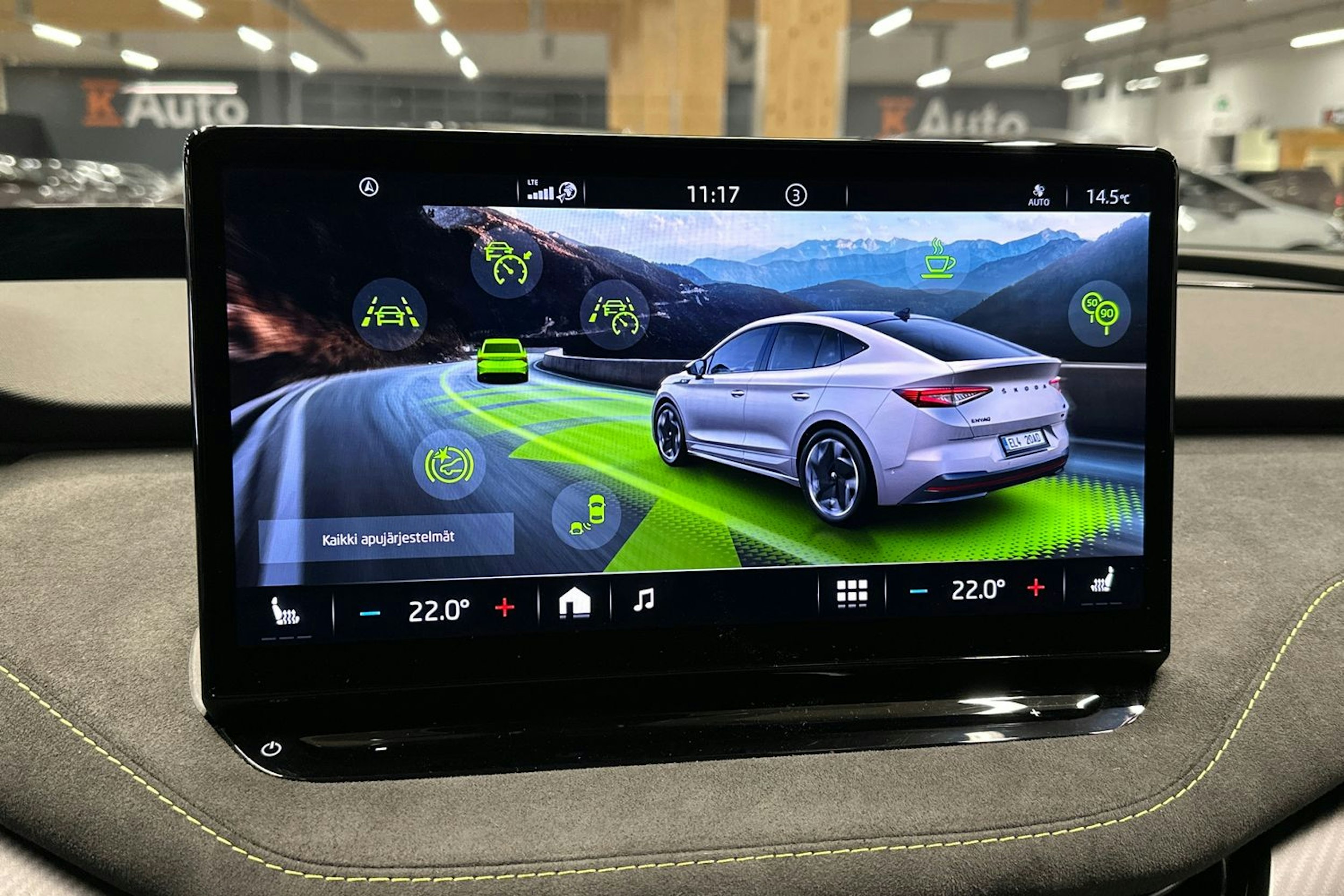 vihreä Skoda Enyaq 2022 kuva 24.