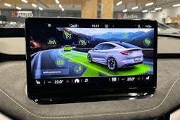 vihreä Skoda Enyaq 2022 kuva 24.