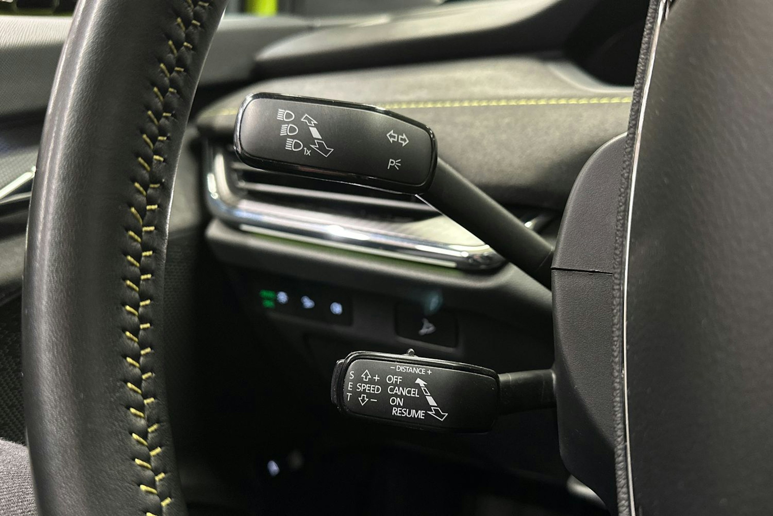 vihreä Skoda Enyaq 2022 kuva 28.