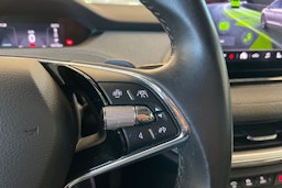 Musta Skoda Enyaq 2022 kuva 17.